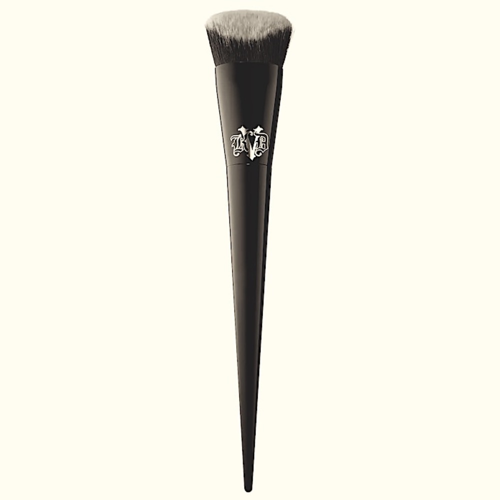 Lock-It Edge Foundation Brush